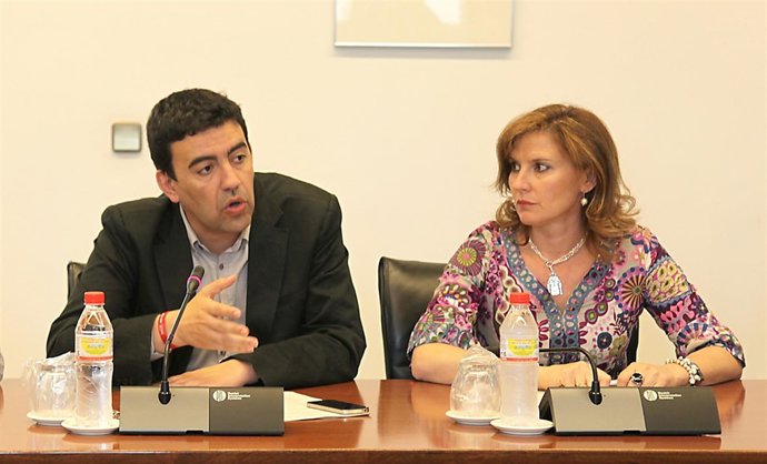 Mario Jiménez, A La Izquierda Durante La Junta De Portavoces