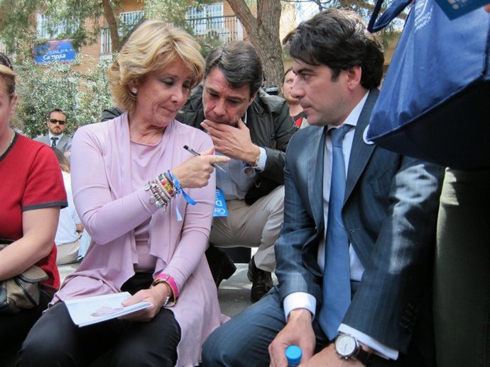 Aguirre Junto A González Y Pérez