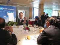 Montoro dice que España no está bajo una "maldición atávica" sino que está pagando las consecuencias de "un error"