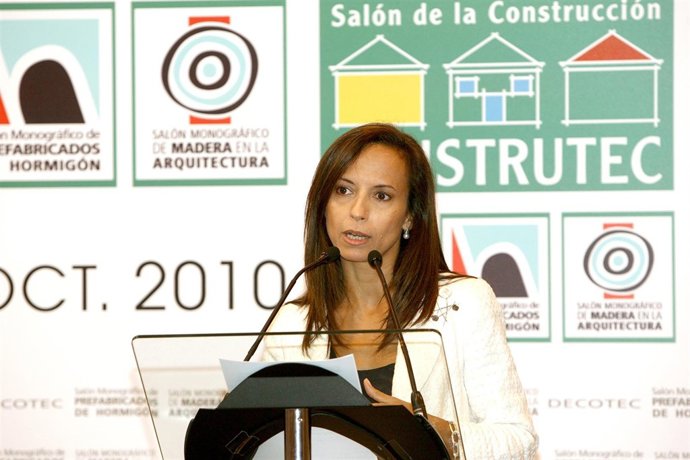 La ministra de Vivienda Corredor