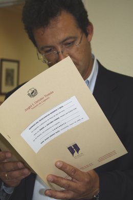 Gómez Firma Acta Ante Notario