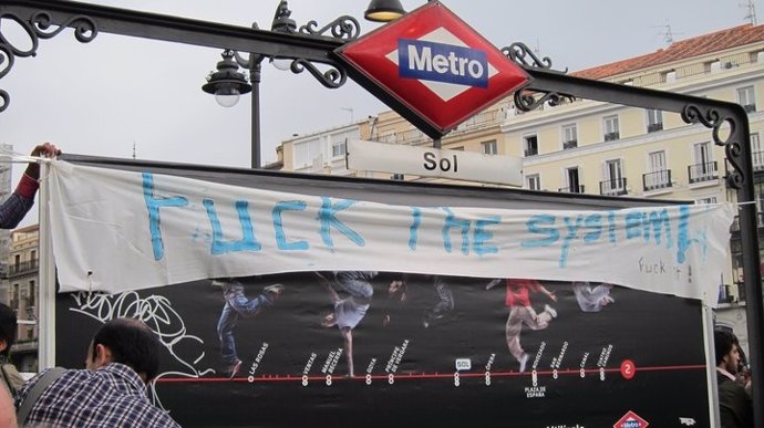 Concentración Movimiento 15-M En Puerta Del Sol 