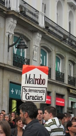 Concentración Movimiento 15-M En Puerta Del Sol 