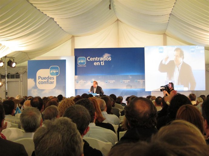 Juan Vicente Herrera, En Un Mitin En Segovia Ante 600 Personas