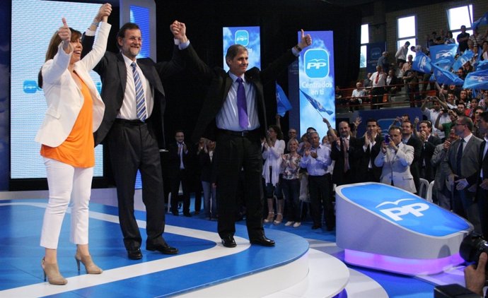 A.S.Camacho, M.Rajoy Y A.Fernández (PP)