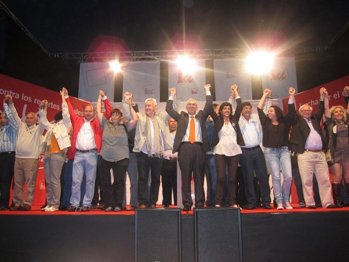 El Coordinador General De IU, Cayo Lara, En Un Acto En Málaga