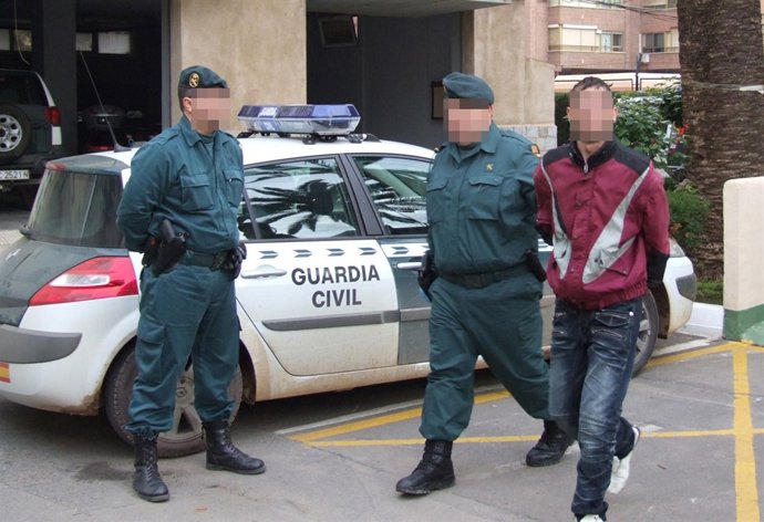 Guardia Civil Desarticula Una Banda Por Robos En Explotaciones Agrícolas