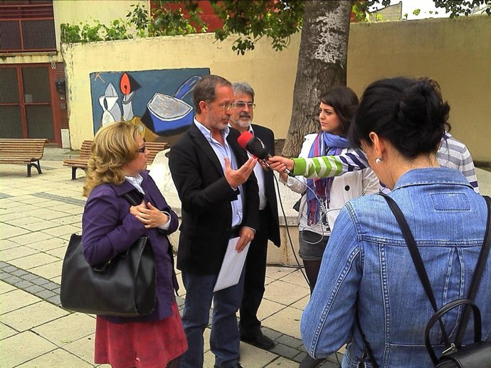 Saravia Durante La Rueda De Prensa