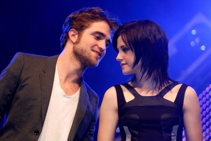 Robert Pattinson y Kristen Stewart en la presentación de 'Luna Nueva' en Munich,