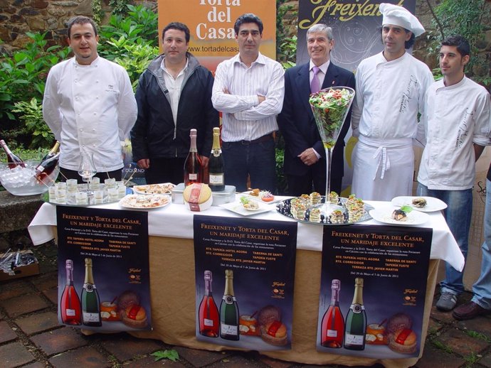 Freixenet Y La DOP Torta Del Casar Presentan Una Ruta De Tapas En Cáceres