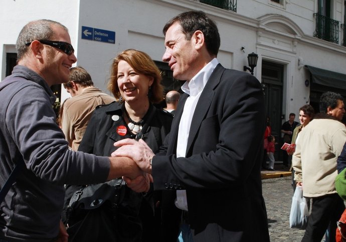Tomás Gómez Y Maru Menéndez, En Buenos Aires 