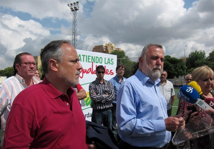Torrijos, Junto Con El Número Tres De La Candidatura, José Manuel García