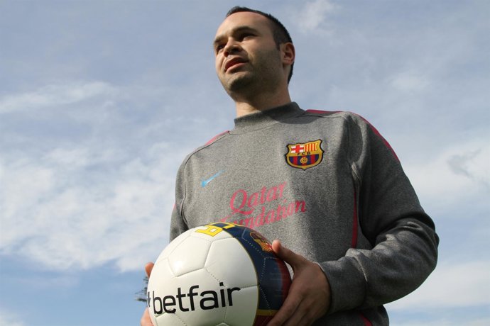 El Jugador Del FC Barcelona Andrés Iniesta