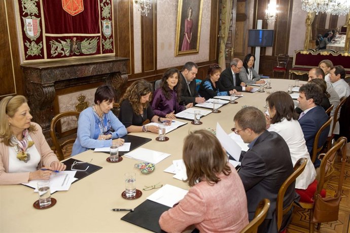 La Consejera García Malo Preside El Consejo Navarro De La Discapacidad.