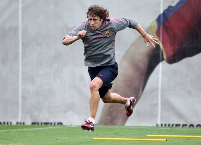 Carles Puyol En La Ciutat Esportiva Joan Gamper 