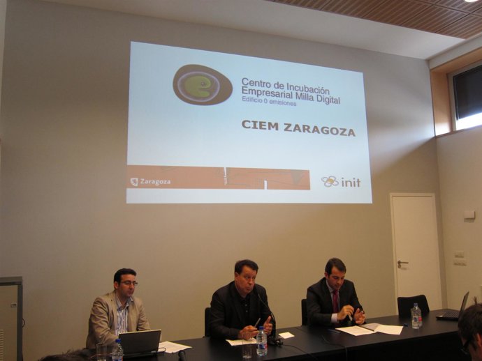 Jerónimo Blasco Presenta Centro Incubacion Empresarial