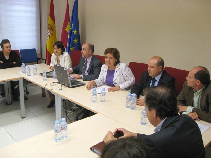 Fernández En La Reunión Con Directores De '"Formación DUAL'