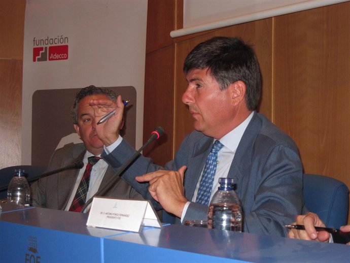 El Ex Ministro De Trabajo Y Empresario Manuel Pimentel. 