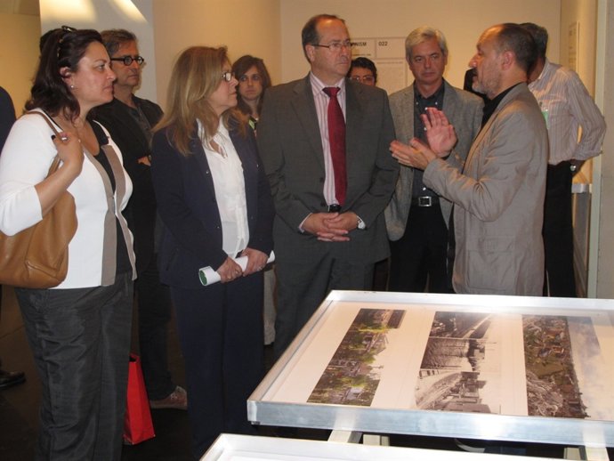 Imagen de la inauguración de 'Post-it City. Ciudades ocasionales' 