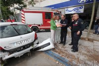 Los bomberos de Marbella atienden más de 400 incidencias provocadas por la tromba de agua