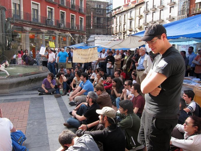 Concentración En Favor De 'Democracia Real Ya'