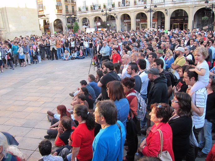 700 Indignados En Logroño
