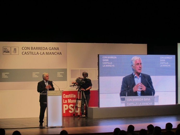 Barreda, Durante Un Mitin En Tomelloso