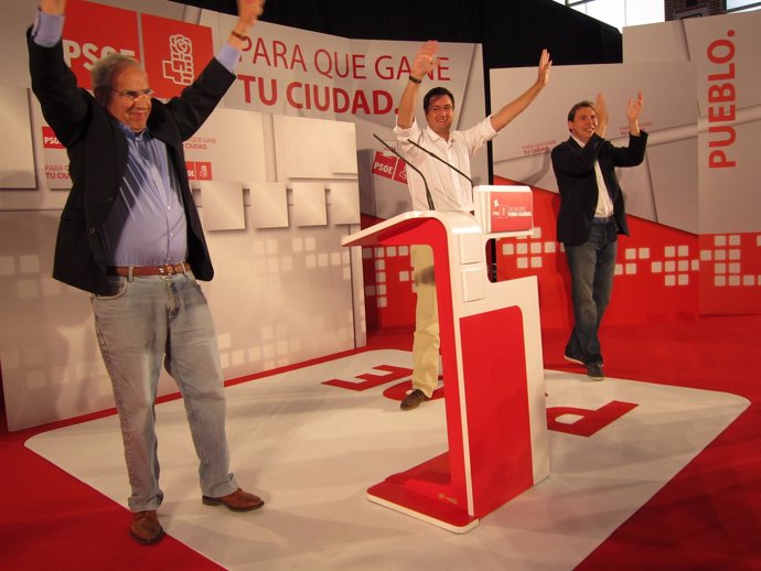 De Izq. A Drcha., Alfonso Guerra, Óscar López Y Óscar Puente