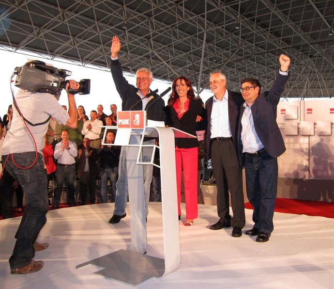 Griñán Arropa A Peñalver.