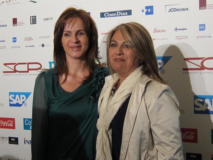 La Consejera Silvia Clemente Y Natividad Buceta