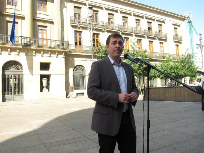 El Candidato Del PSN Al Parlamento, Roberto Jiménez.