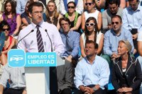 Feijóo propone "castigar con el voto de la crisis" a sus responsables y transformar Vigo "con hechos"