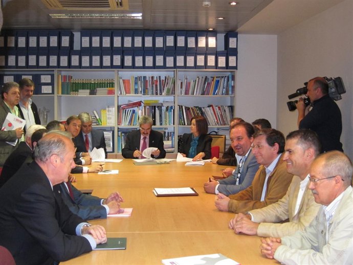 Acuerdo Entre Arcelor, Principado, Auxiliares Y Sindicatos