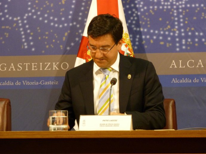 El Alcalde De Vitoria, Patxi Lazcoz.