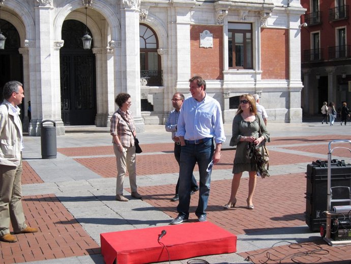 El Candidato Socialista A La Alcaldía, Óscar Puente