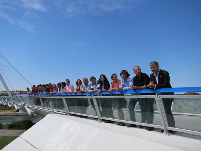 El Candidato De CHA A La Alcaldía, Juan Martín, Junto Con Los Voluntarios Partid