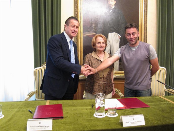 Firma De Convenio De Arrendamiento De Las Instalaciones De Mareo En Gijón Entre 