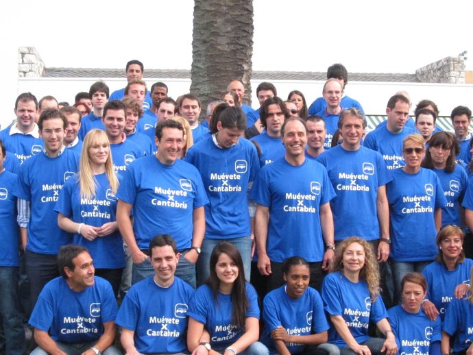 Diego Y De La Serna En El Encuentro 'Muévete Por Cantabria'