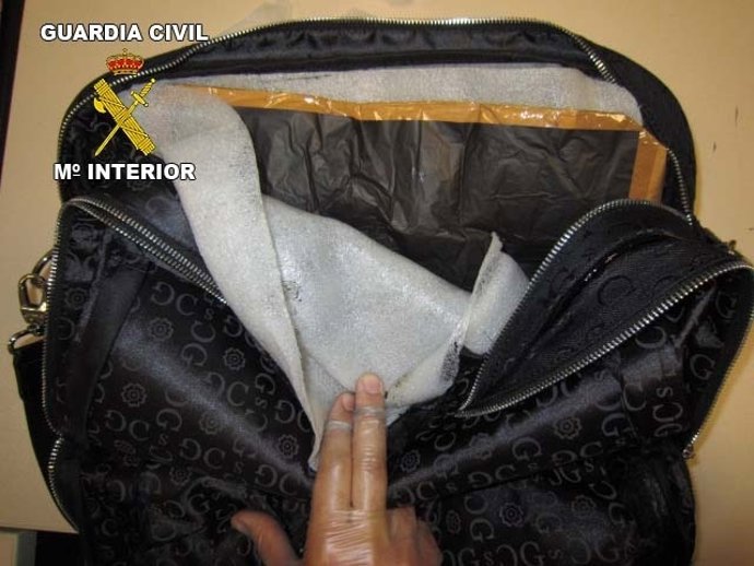 Cocaína Oculta En Un Bolso