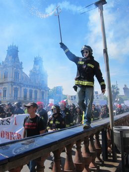 Bomberos Manifestándose En Barcelona