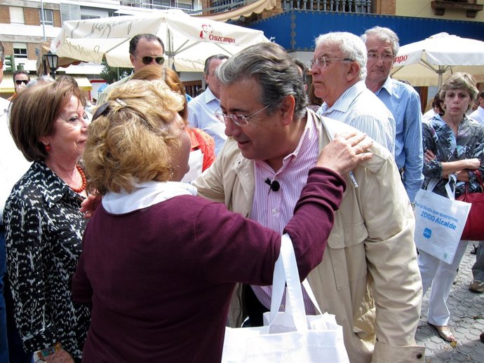 Juan Ignacio Zoido (PP), Con Vecinos De Nervión