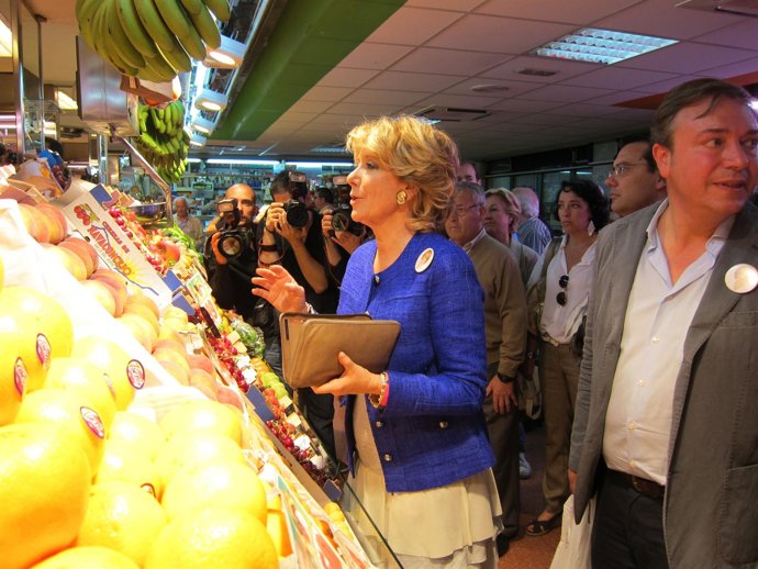 Aguirre Y Soler En Un Mercado De Getafe
