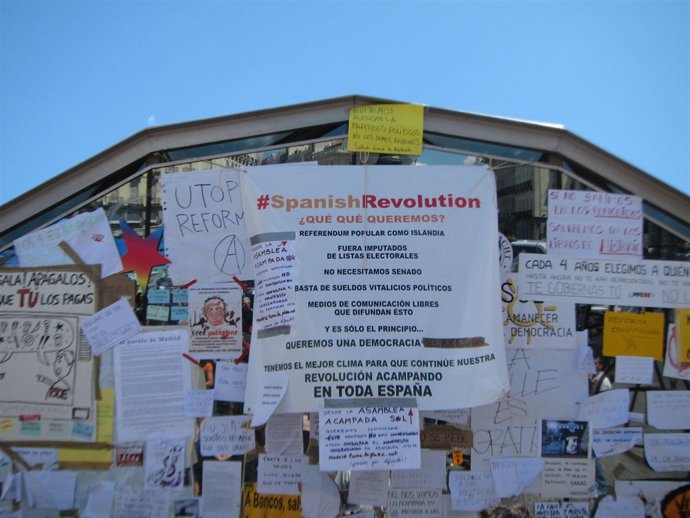 Acampada Sol A Las 13.30 Horas Del Viernes 20 De Mayo