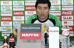 Marcelino García Toral En Rueda De Prensa