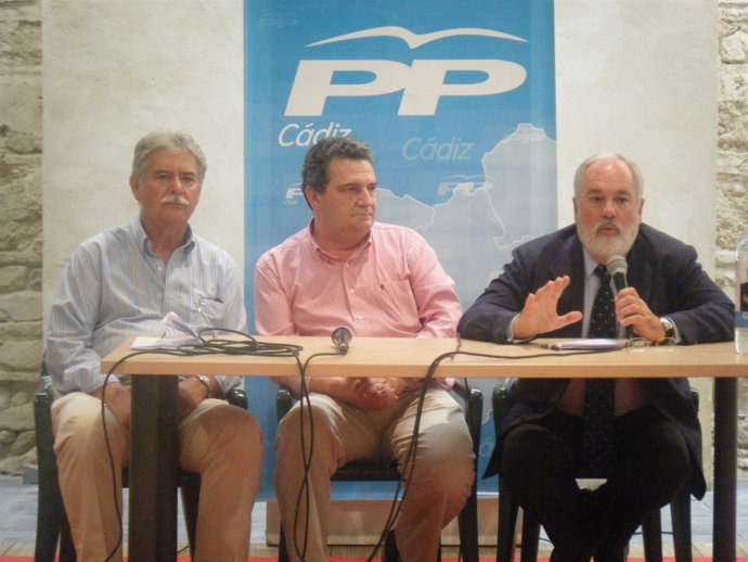 Arias Cañete En Trebujena.