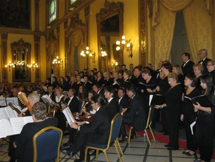 La Orquesta Y Coro Del Real Centro Filarmónico Eduardo Lucena De Córdoba