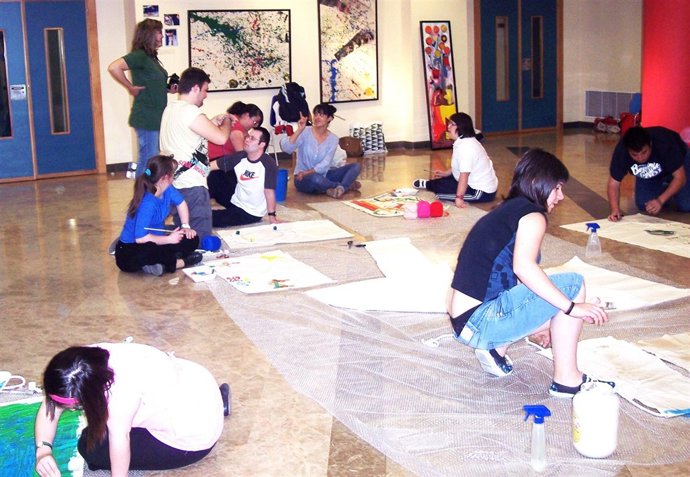 ASSIDO Y CAM EXPONEN LAS OBRAS DE ARTISTAS CON SÍNDROME DE DOWN 