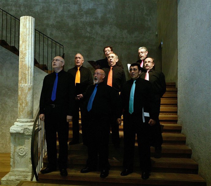 Coro De Voces Graves Gure Abesti.