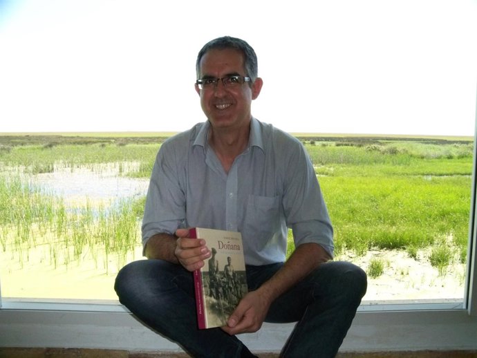 Jorge Molina Presenta Su Obra 'Doñana. Todo Era Nuevo Y Salvaje'