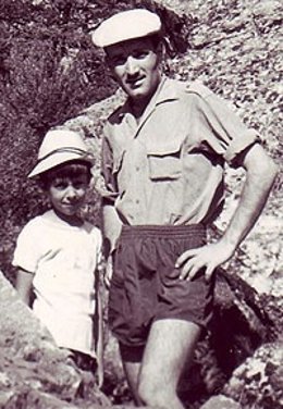 Gregorio Gordo(IU Madrid) Con Su Padre Cuando Era Pequeño 